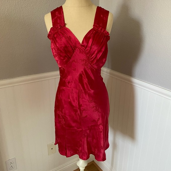 Realisation Par The Roxy silk mini dress in Red Dragon - Picture 12 of 14